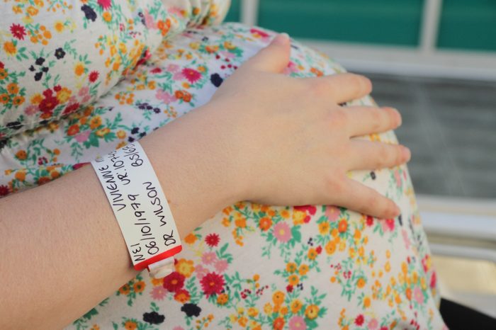 woman in labor at a hospital 