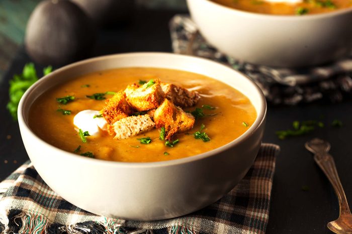 Bowl of tomatoe soup with croutons