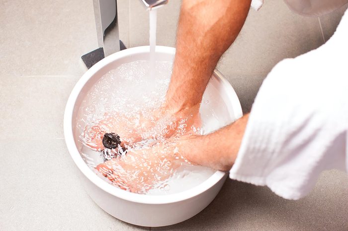 feet soaking