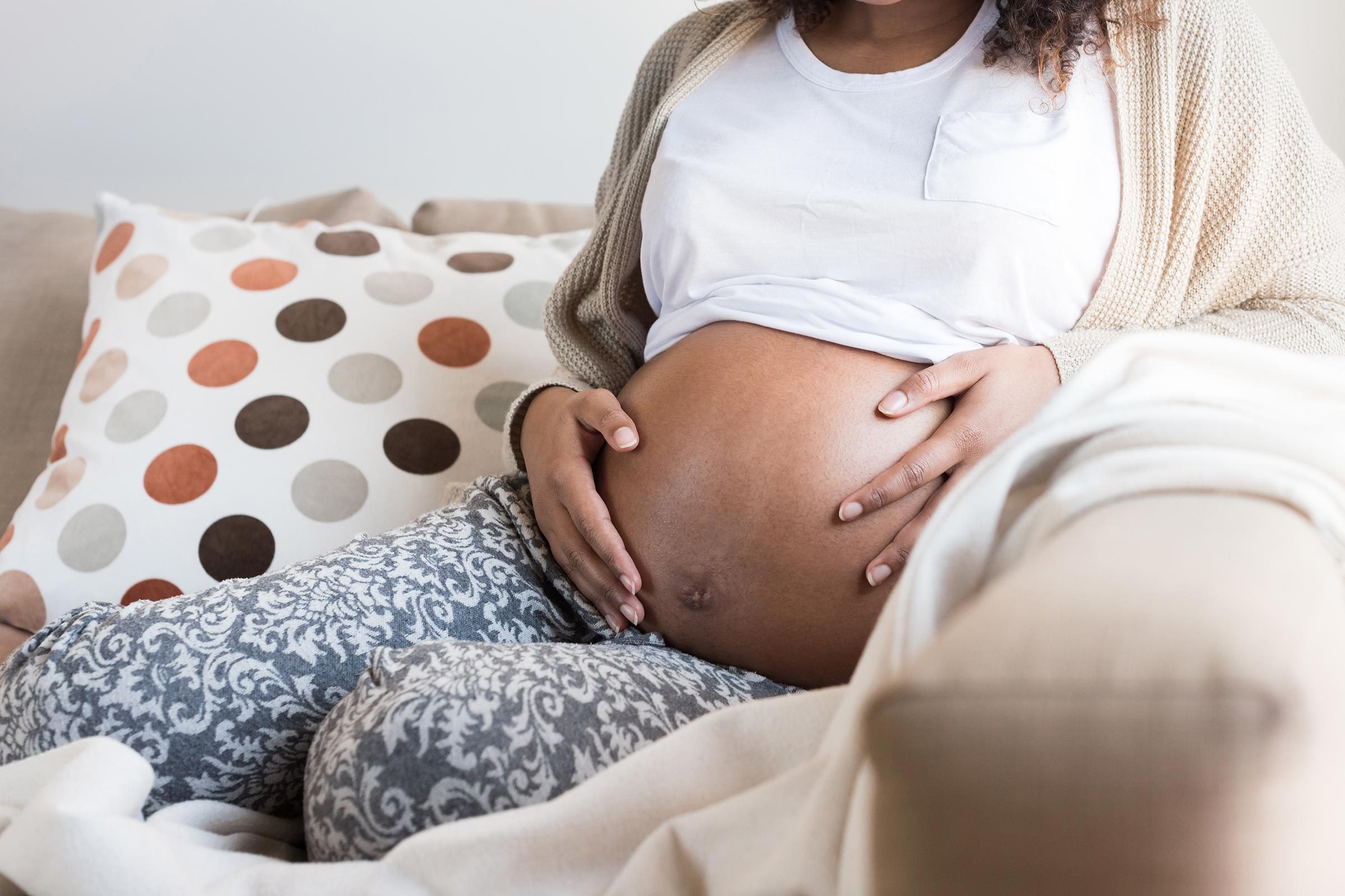 pregnant woman bed