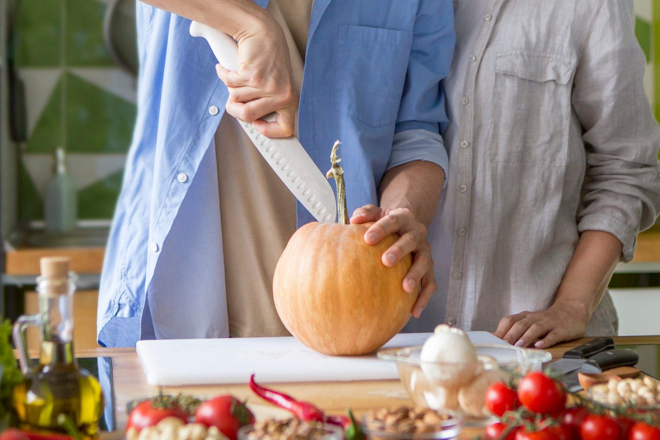 slicing small pumpkin