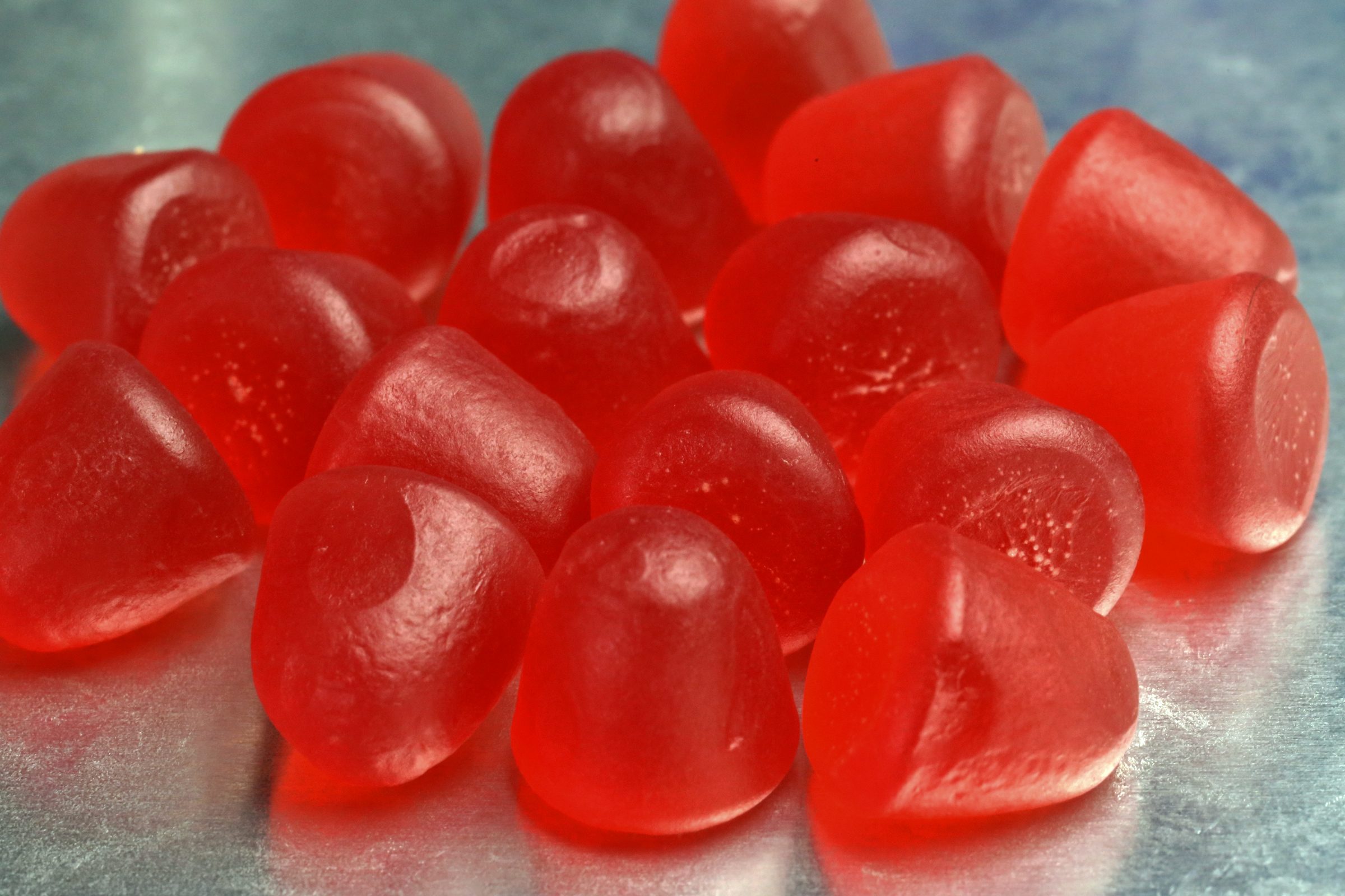 red gummies